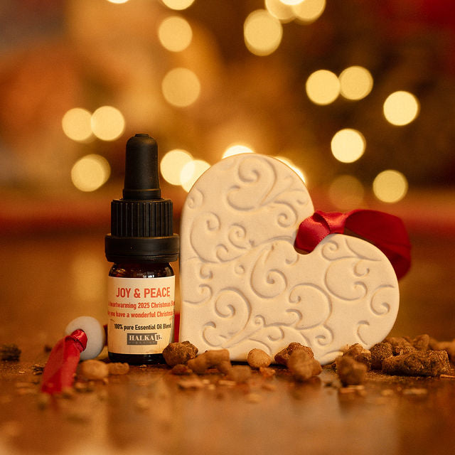 Joy & Peace Christmas Essential Oil with Artisan Heart Diffuser